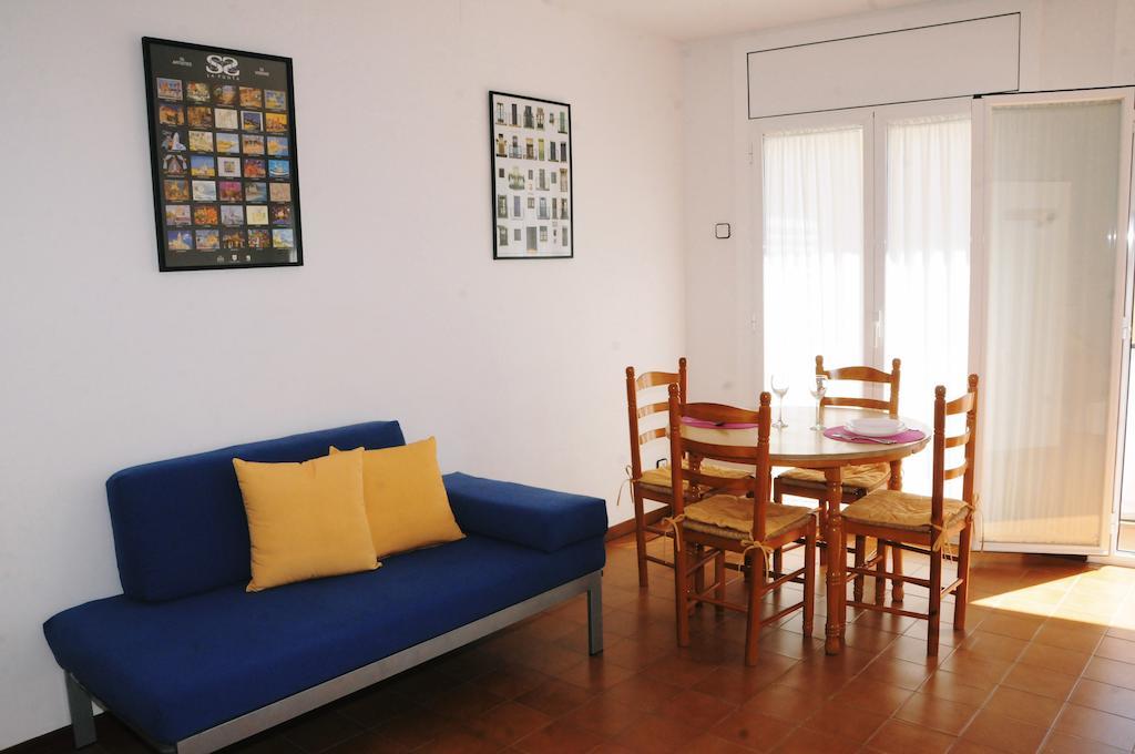 Apartaments Bonaventura 7 Sitges Zimmer foto